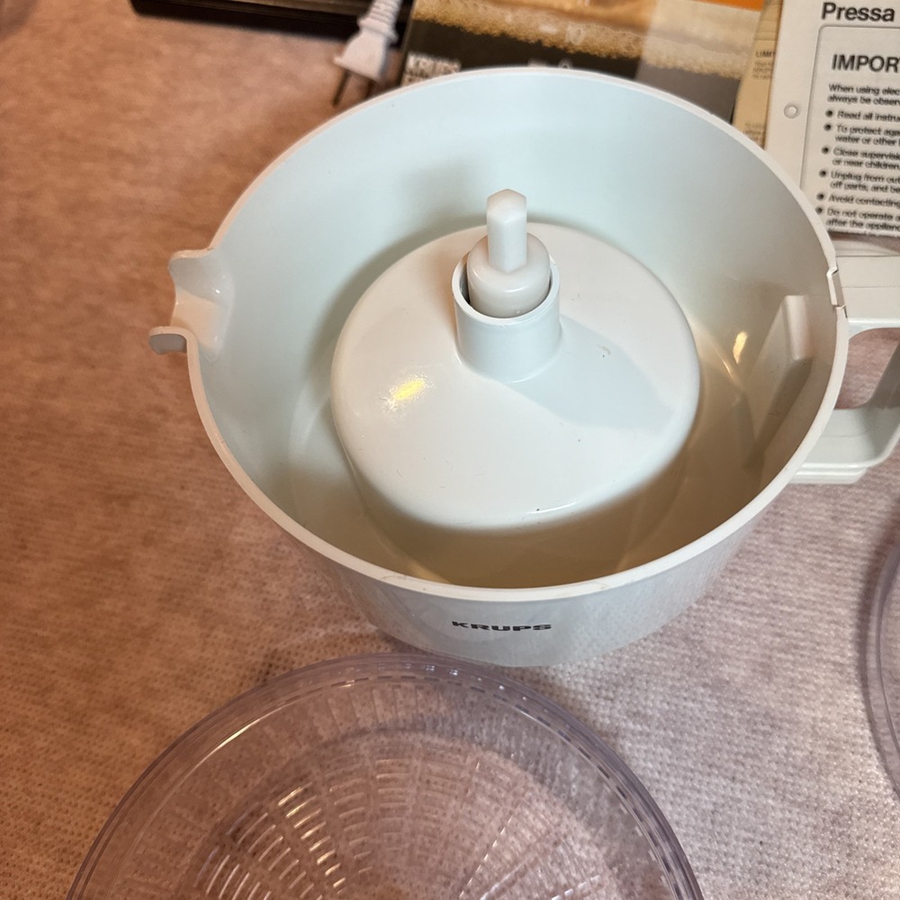 KRUPS Pressa C Citrus Fruit Juicer 22oz Model 252 Works Well - Picture 6 of 14
